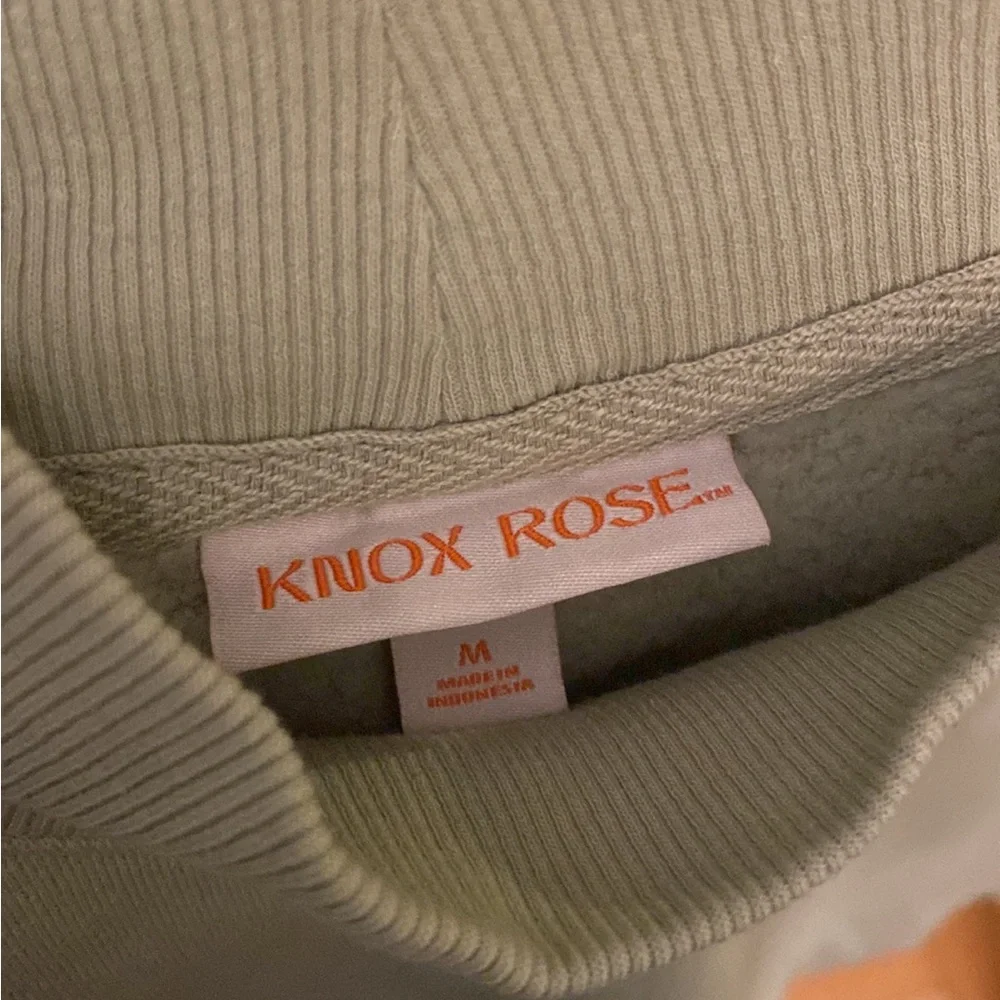 Sweater - Picture 4 of 4